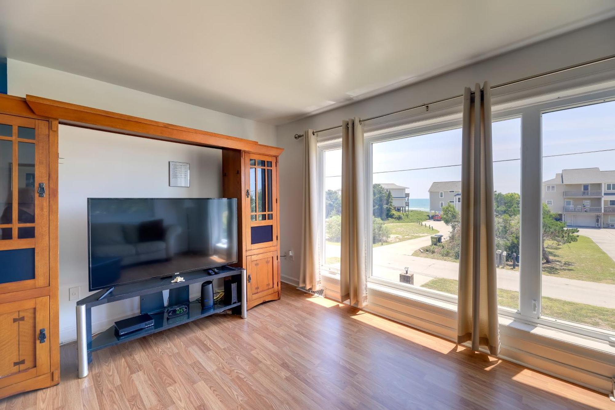West Of The Moon Ocean Apt With Beach Access! Emerald Isle Kültér fotó